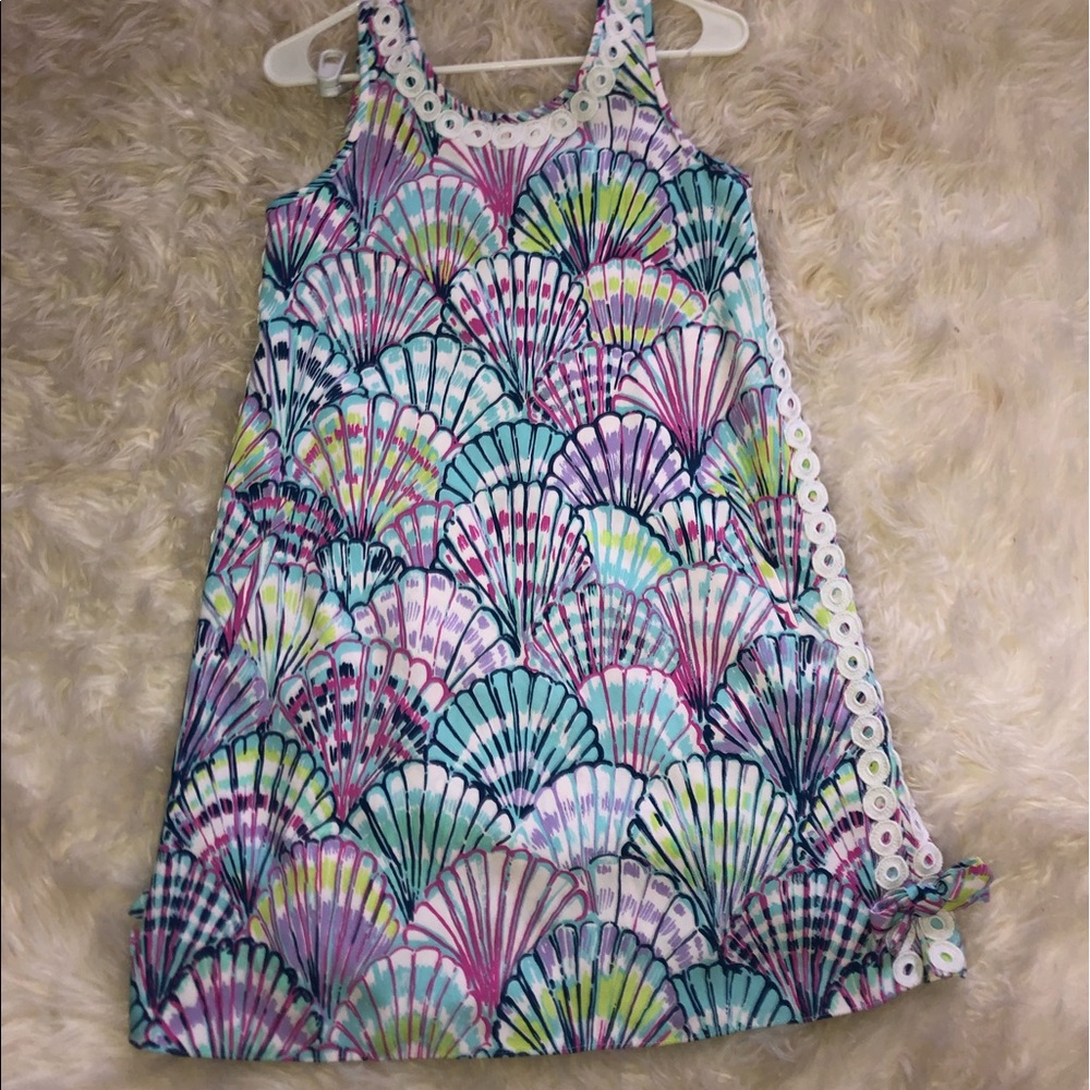 Scalloped lilly dress